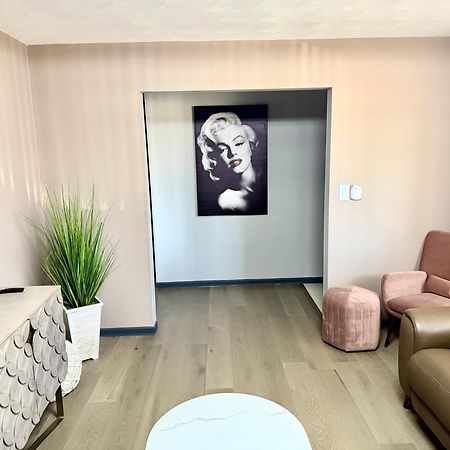Delightful 3 Bedroom Home インディアナポリス エクステリア 写真