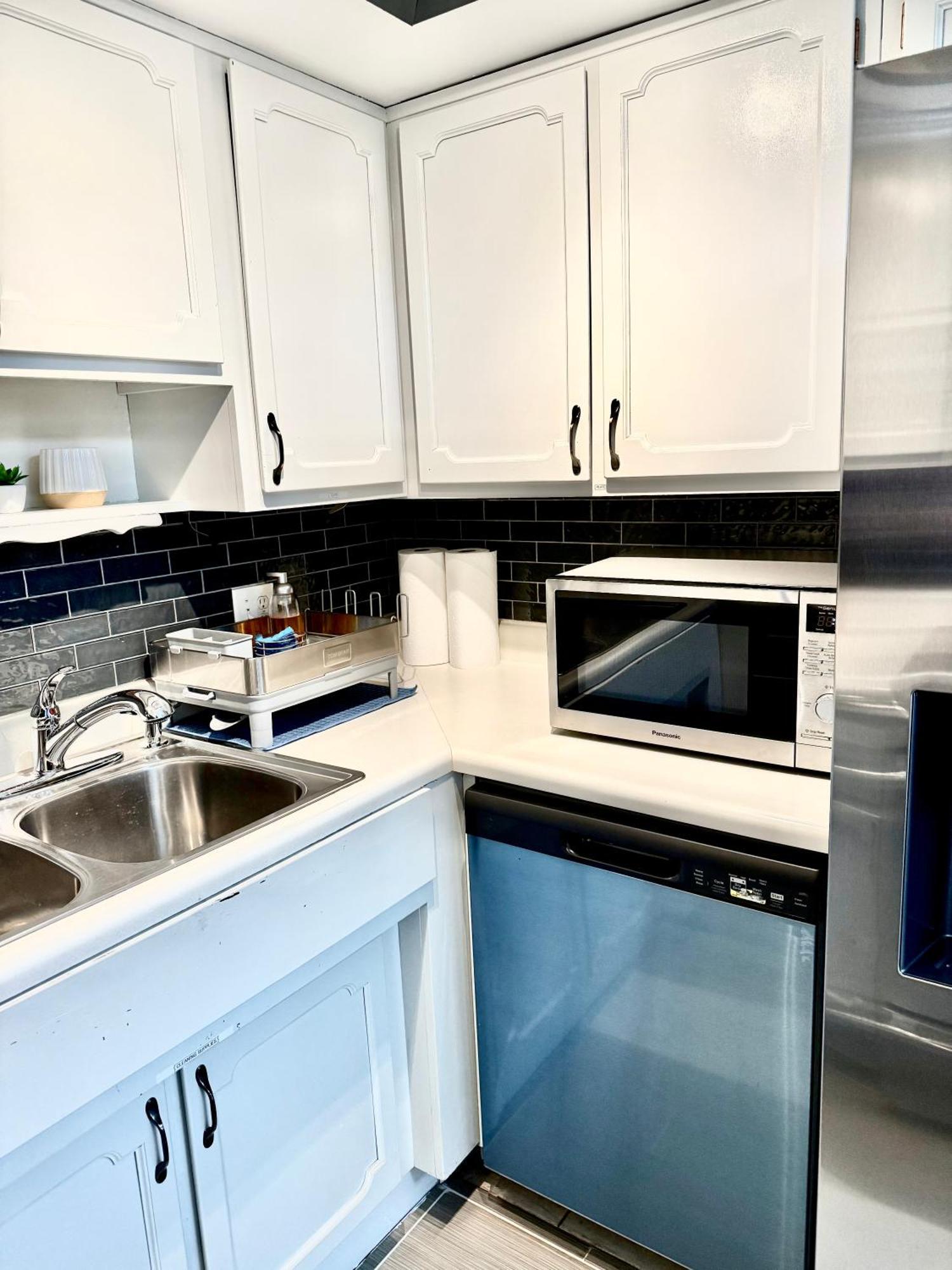 Delightful 3 Bedroom Home インディアナポリス エクステリア 写真